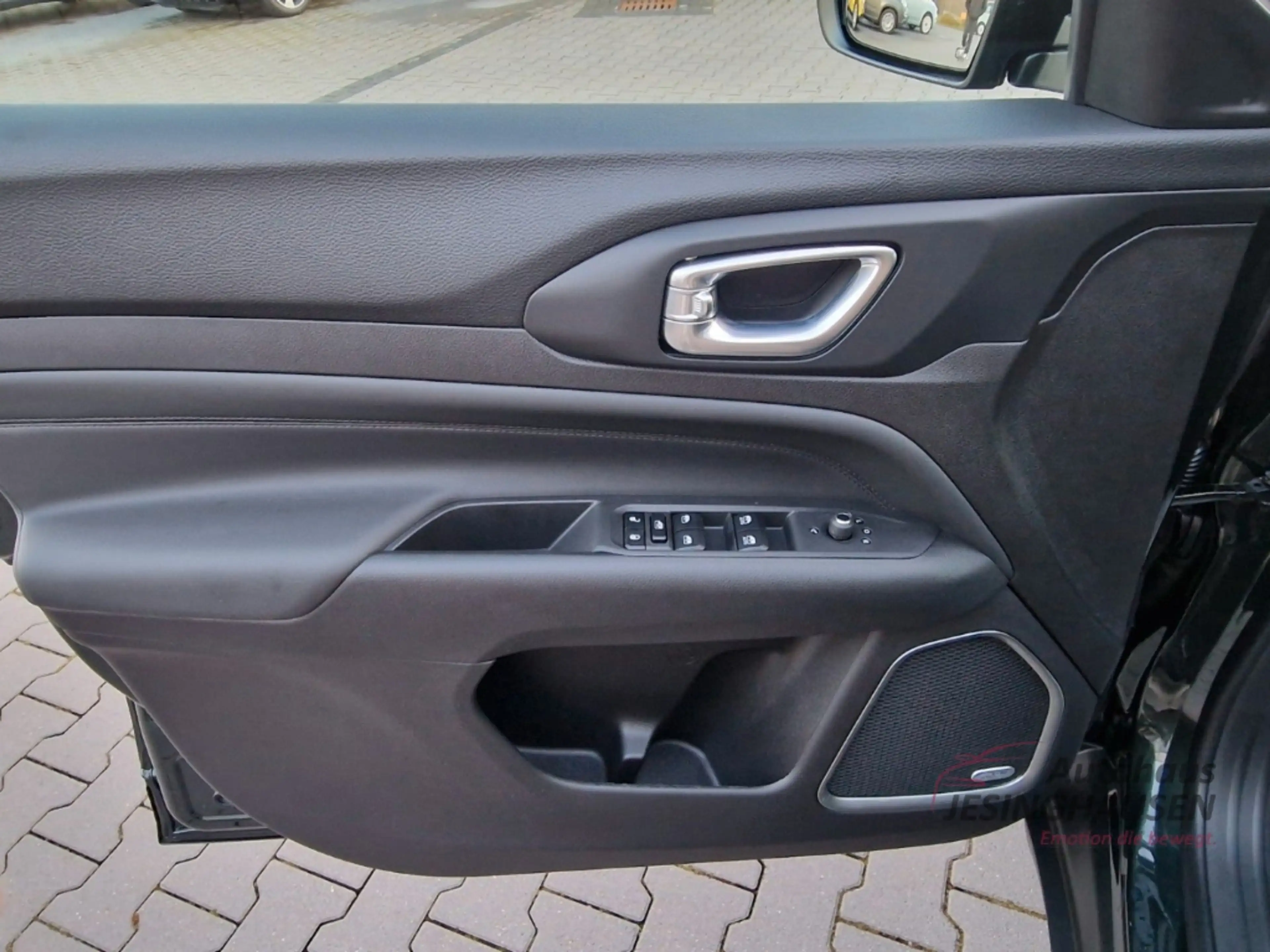 Jeep Compass e-Hybrid North Star Prem. Sounds. PANO CarPlay LED — photo 11