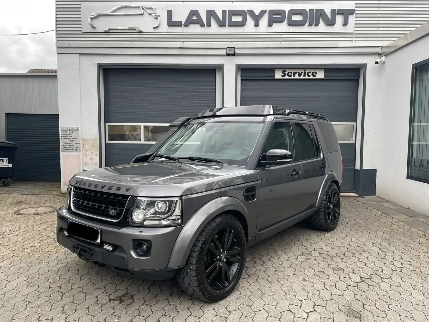 Land Rover Discovery 3.0 SDV6 HSE Black Edition Szary - 2