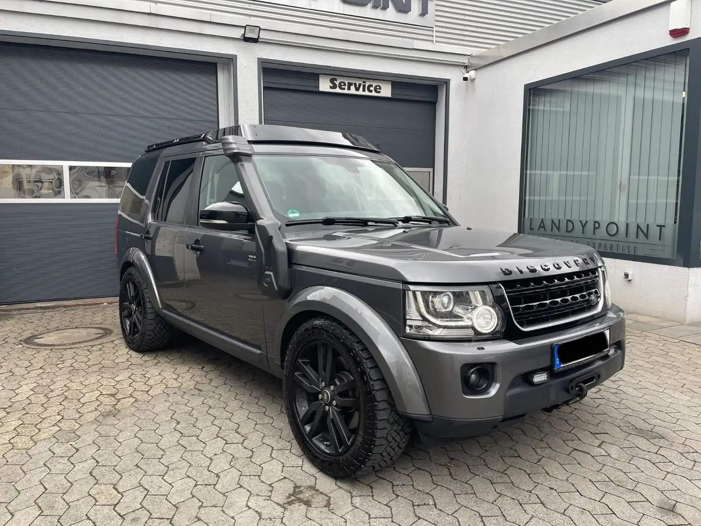 Land Rover Discovery 3.0 SDV6 HSE Black Edition Szary - 1