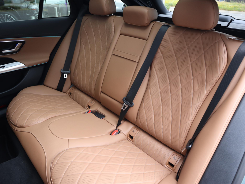 Mercedes-Benz E 300 Estate e Sport Edition — photo 13