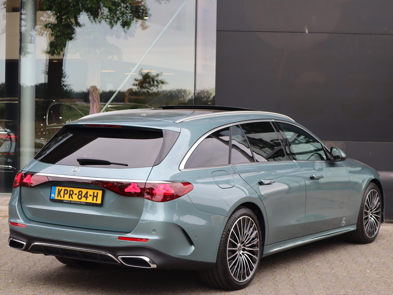 Mercedes-Benz E 300 Estate e Sport Edition — photo 2