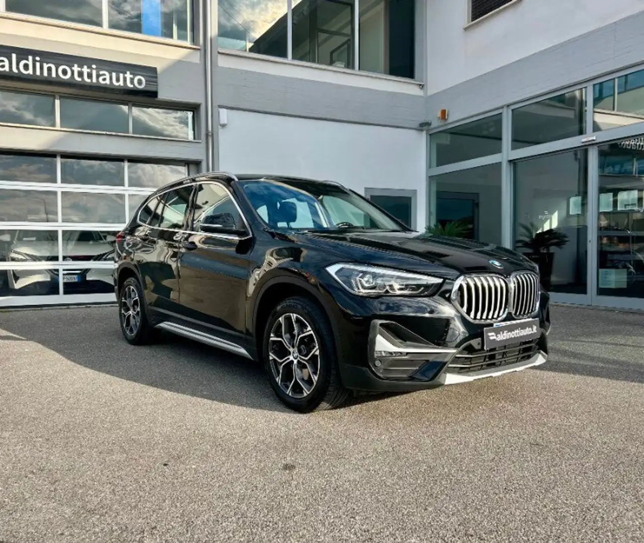 BMW X1 X1 sDrive18d xLine Plus Nero - 2