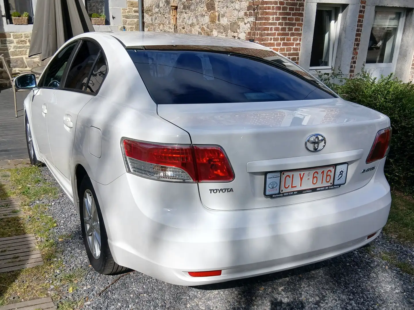 Toyota Avensis Avensis 2.0 D-4D Executive II DPF Wit - 1