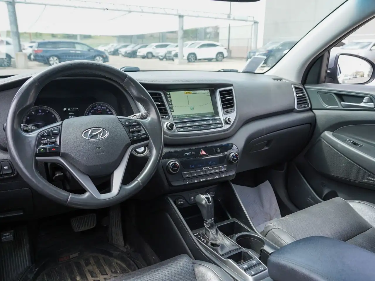 Hyundai TUCSON снимка Hyundai TUCSON