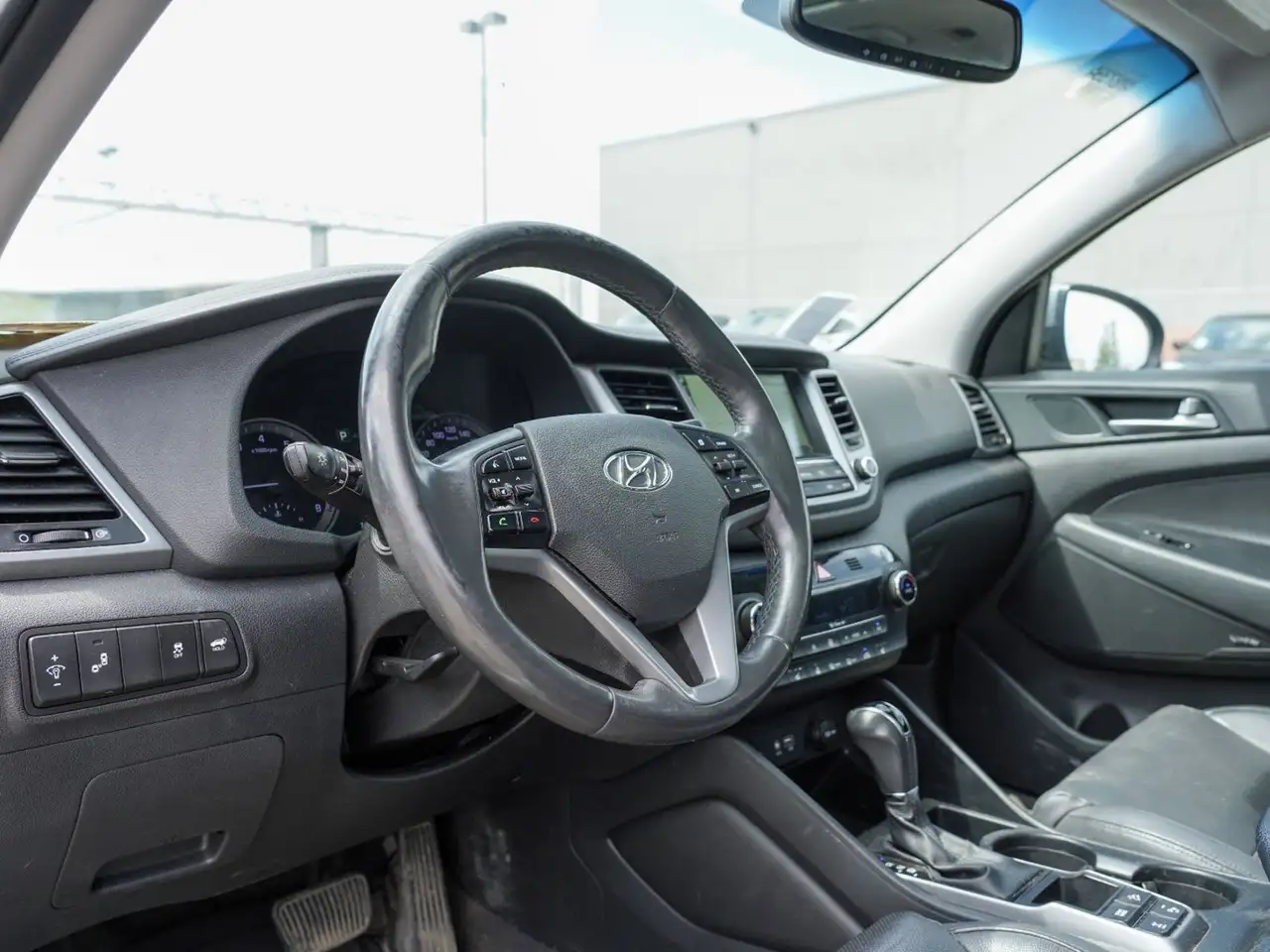 Hyundai TUCSON снимка Hyundai TUCSON