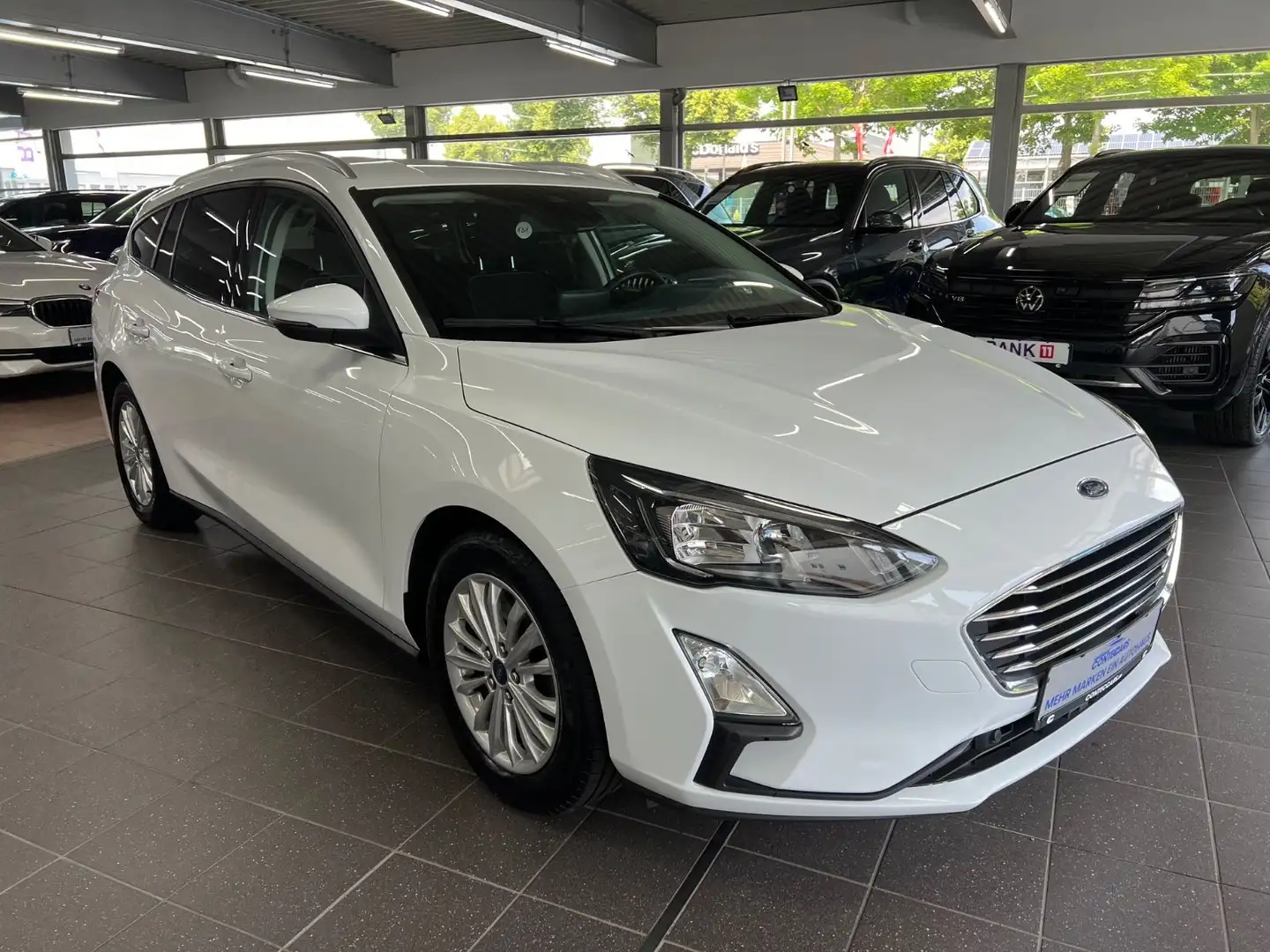 Ford Focus 1.5 Turnier Titanium X LED+KAM+AHK uvm. Wit - 2