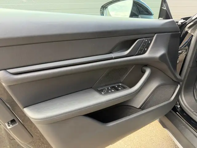 Porsche Taycan 4 Cross Turismo Ansicht 20