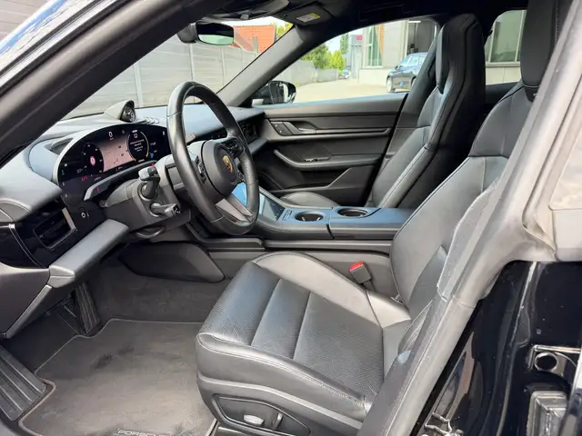 Porsche Taycan 4 Cross Turismo Ansicht 19