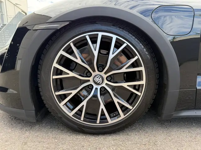 Porsche Taycan 4 Cross Turismo Ansicht 9