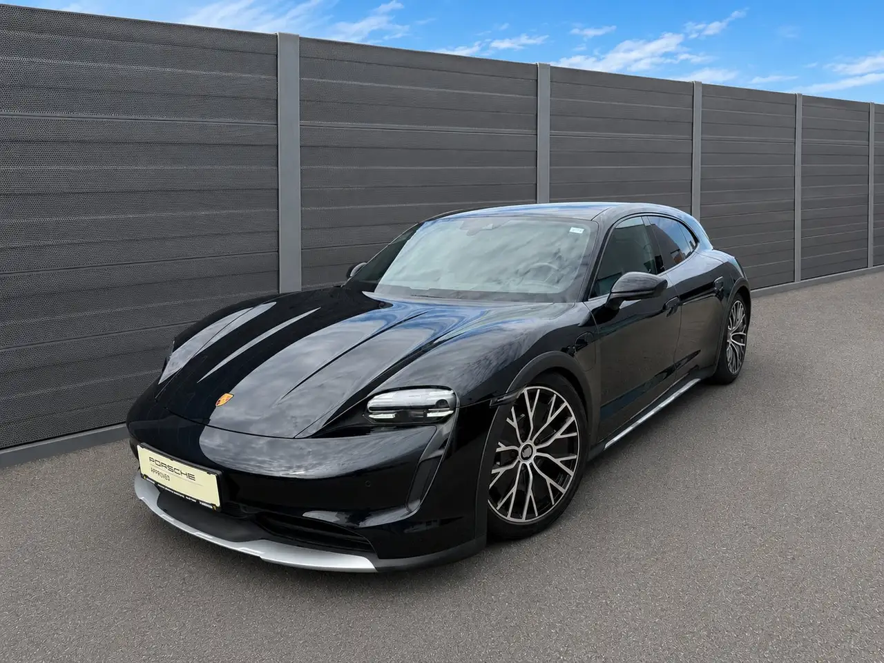 Porsche Taycan 4 Cross Turismo