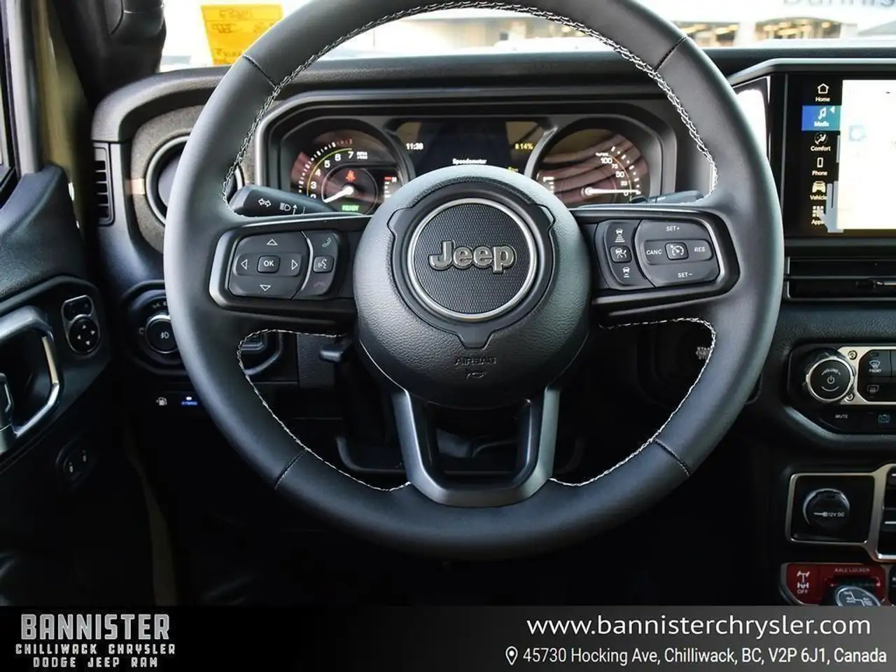 Jeep Wrangler снимка Jeep Wrangler