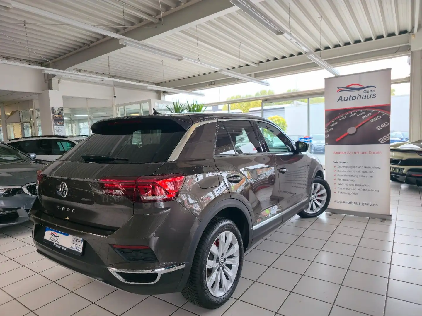 Volkswagen T-Roc Sport Navigation Automatik Ambiente Braun - 2