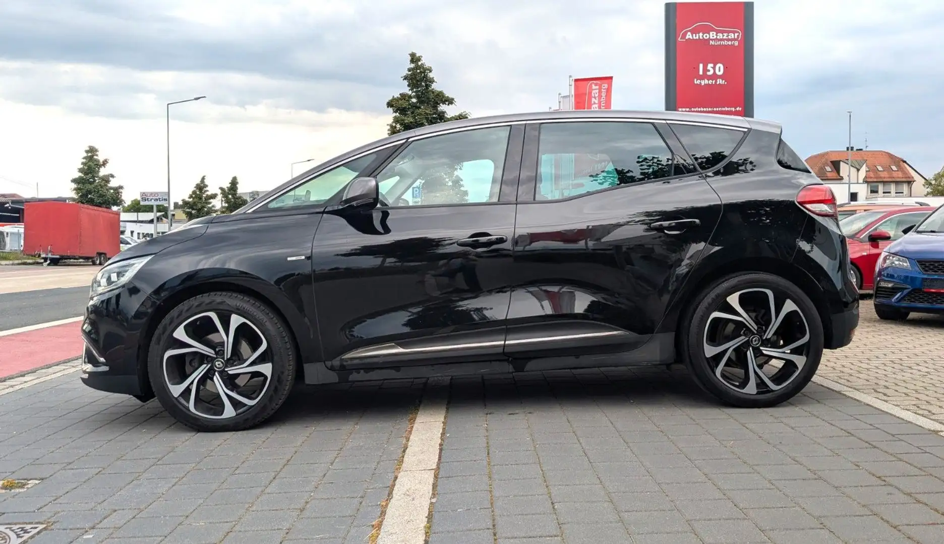 Renault Scenic IV BOSE Edition, 1 Hand, Schön Schwarz - 2