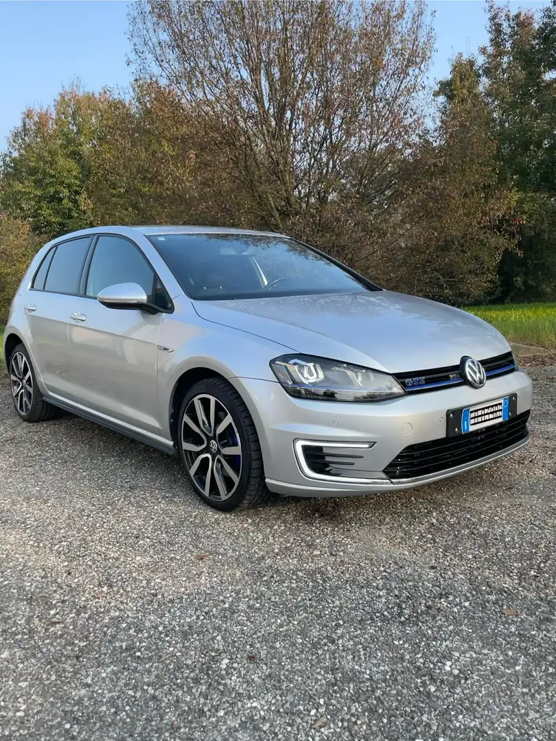 Volkswagen Golf GTE Argento - 1