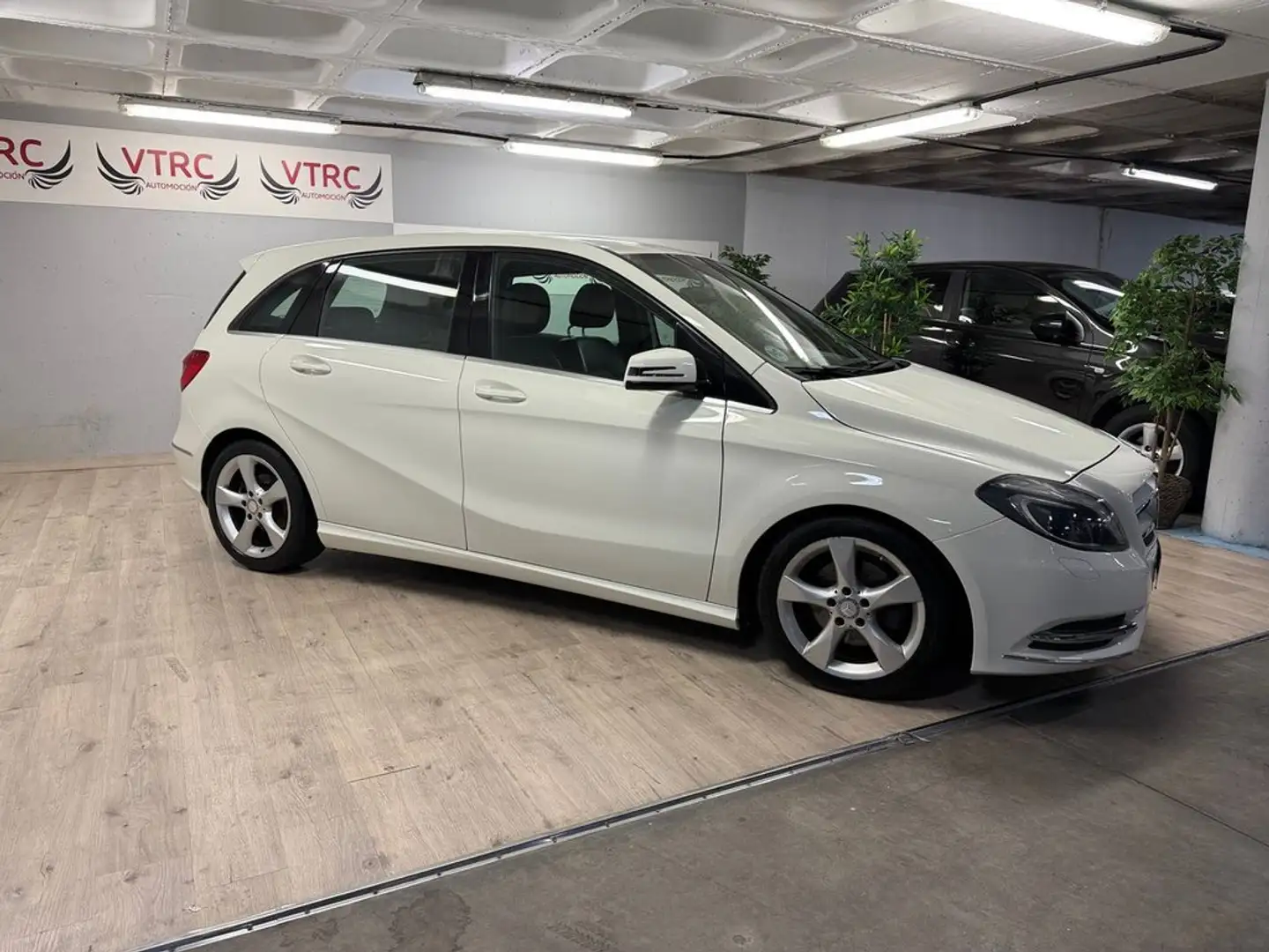Mercedes-Benz B 180 180cdi Urban Blanc - 2