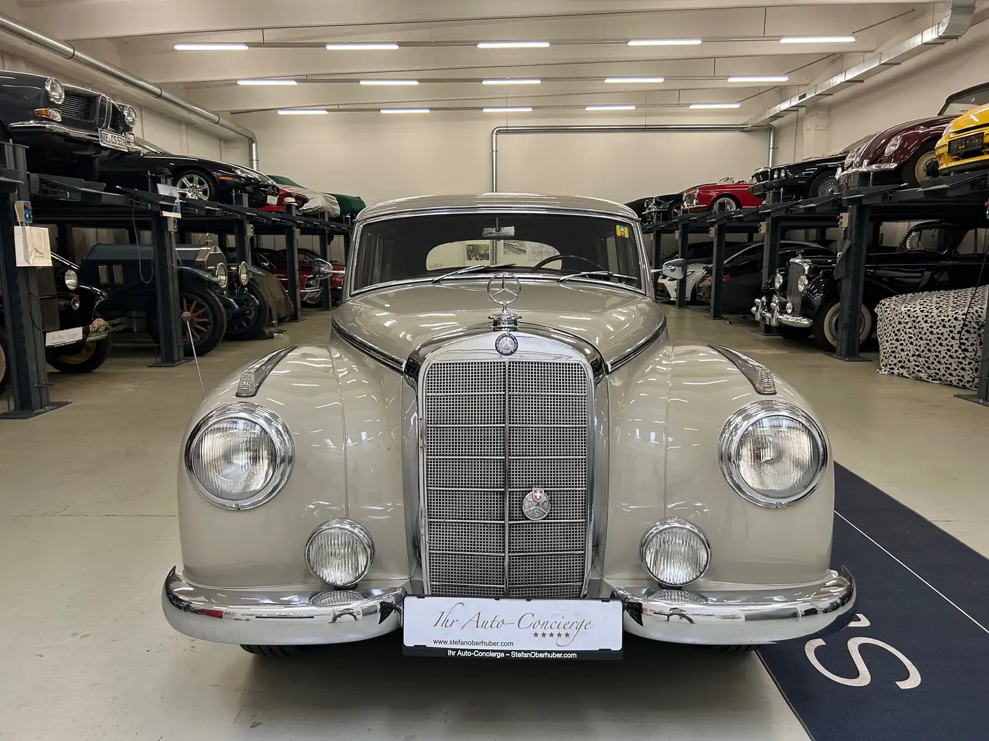 Mercedes-Benz 300 "Adenauer" Beige - 2