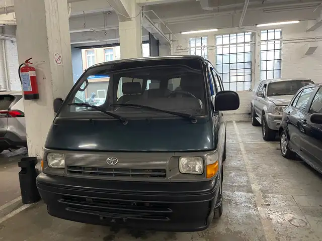 Toyota Hiace 2.4 D Luxe