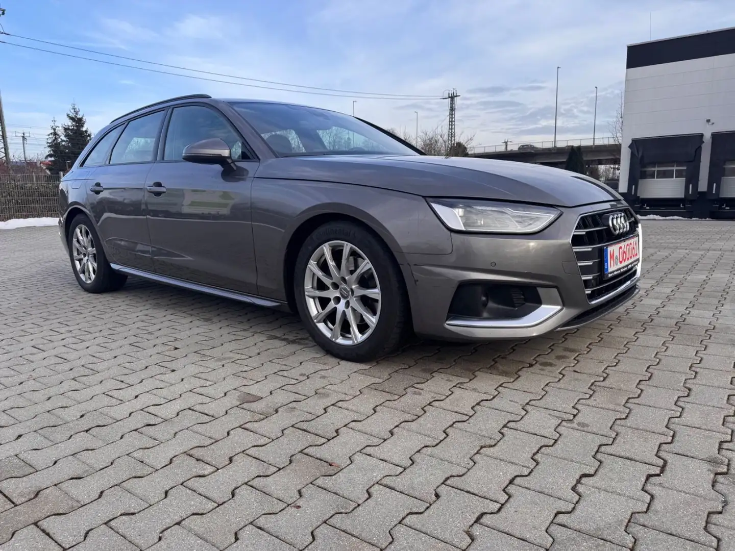 Audi A4 Avant 30 TDI advanced LED AHK KAMERA Gris - 2