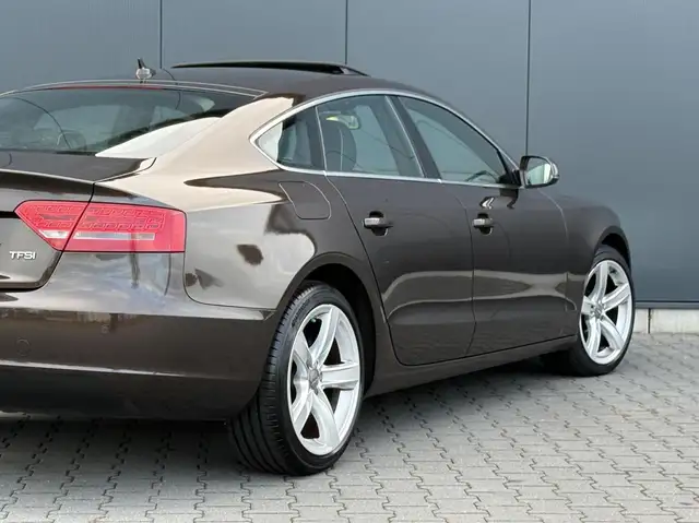 Audi A5 view 5