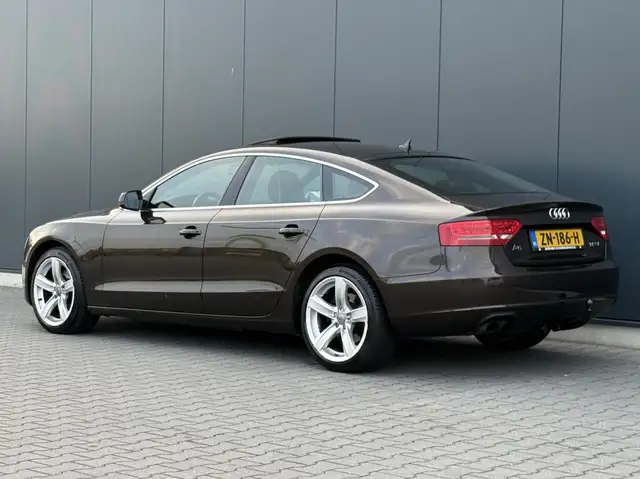 Audi A5 view 11