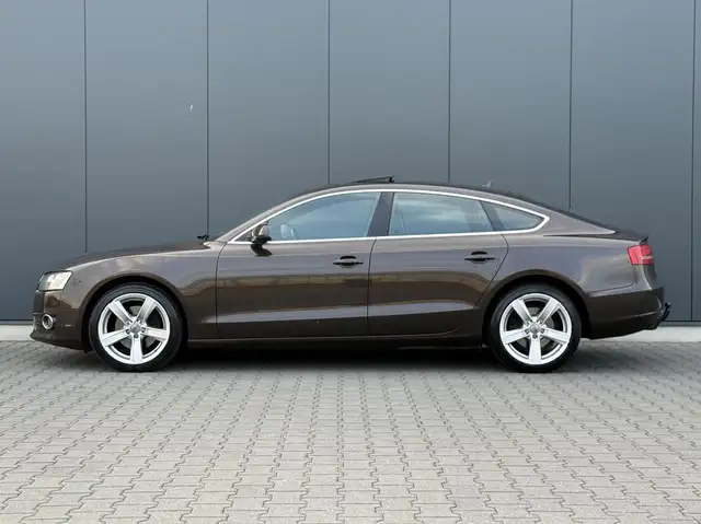 Audi A5 view 9