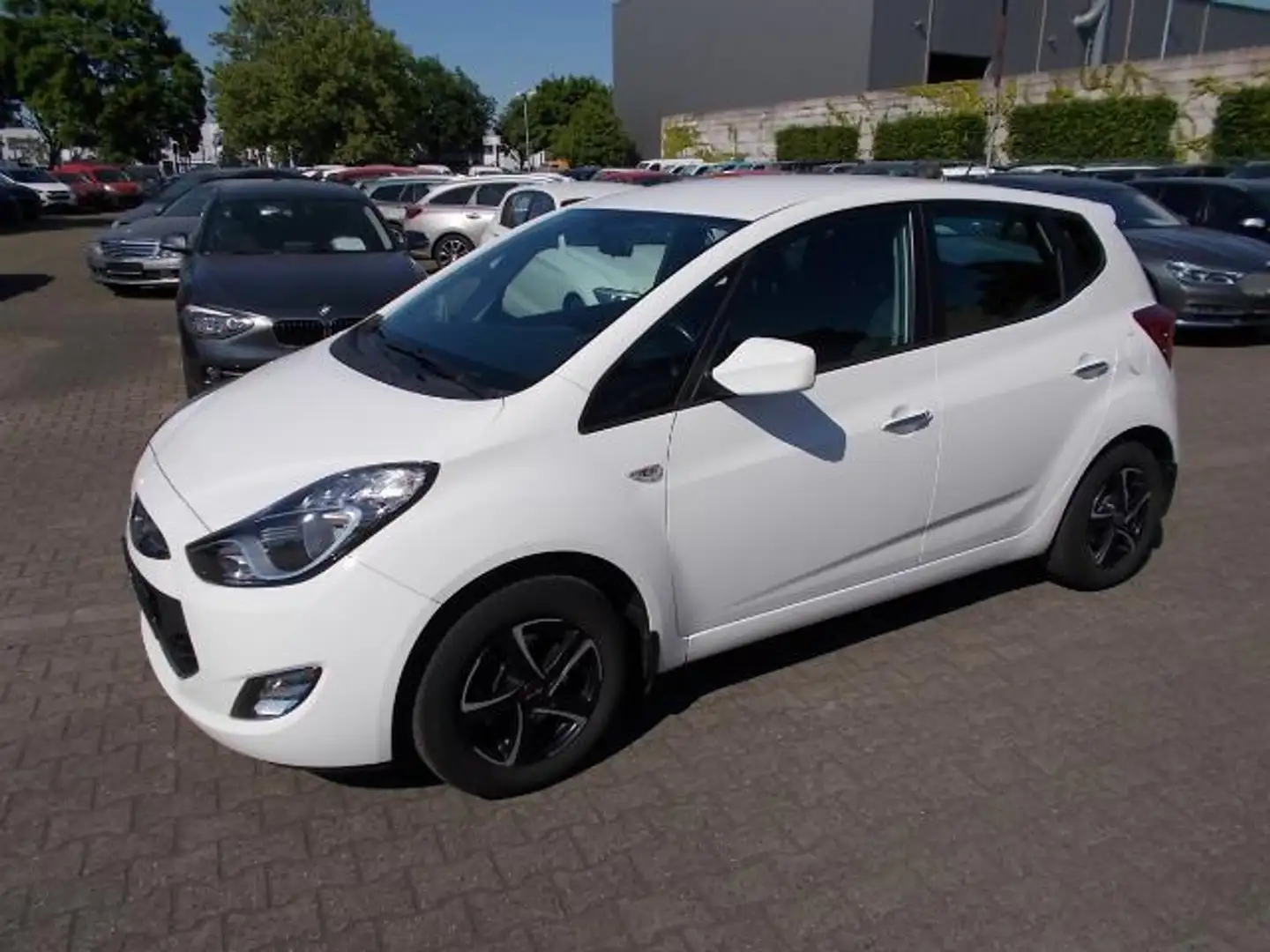 Hyundai iX20 1.4, Klima, Alufelgen, zus. Winterräder Weiß - 1