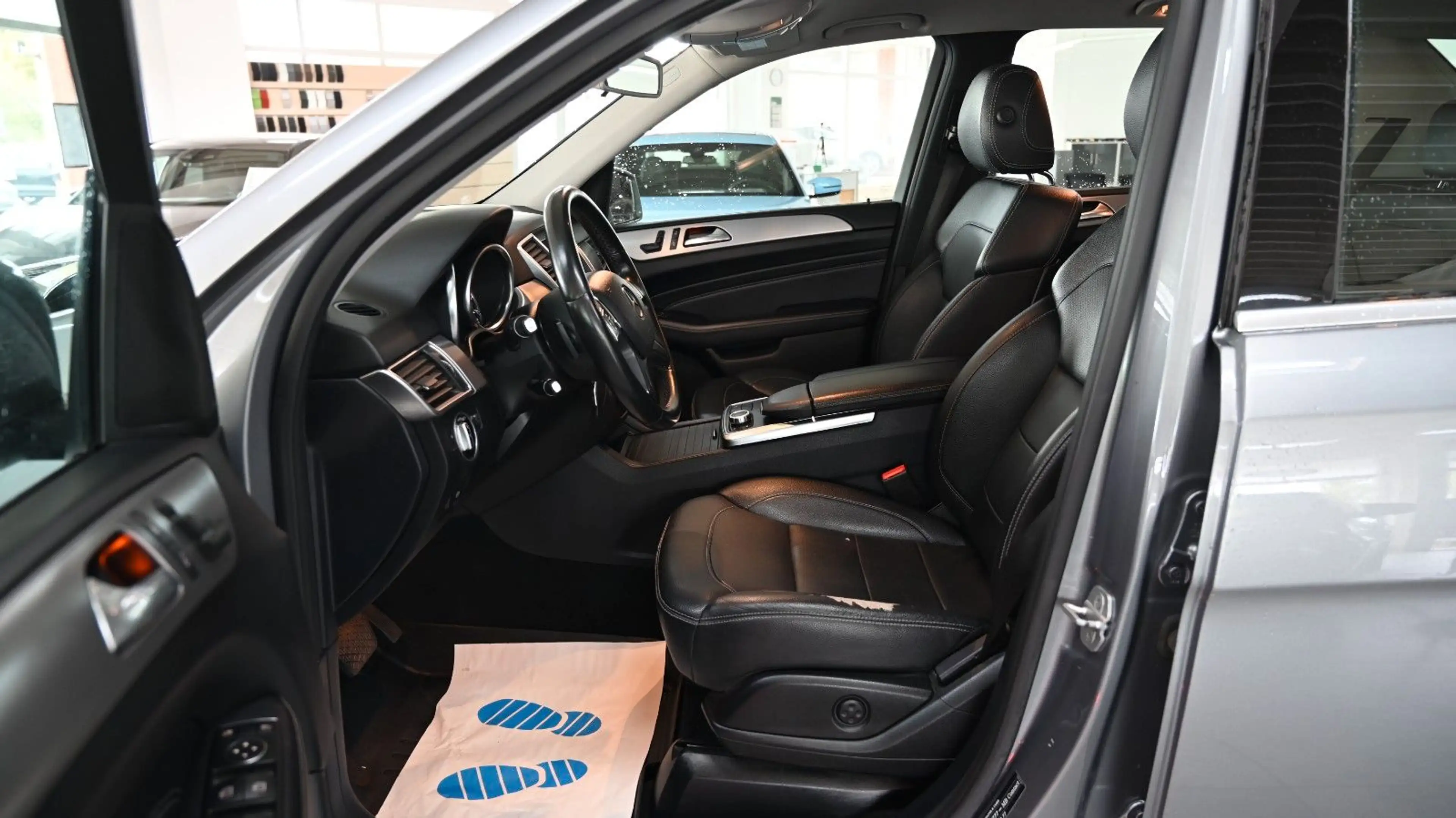 Mercedes-Benz ML 250 CDI BlueTec 4Matic *NAVI*AHK*LEDER — photo 14