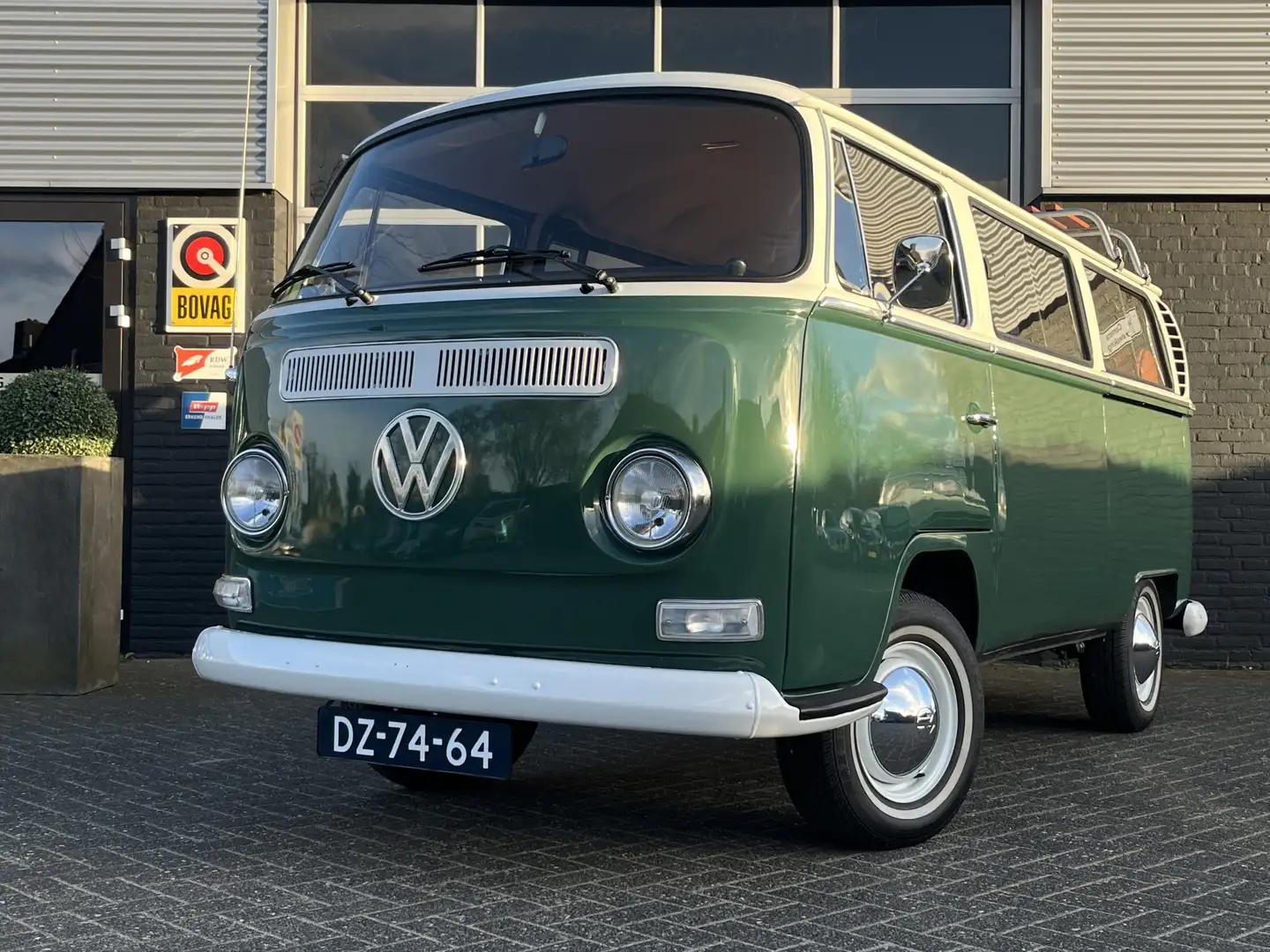 Volkswagen 221021 T2A De Luxe Volledig gerestaureerd Groen - 1