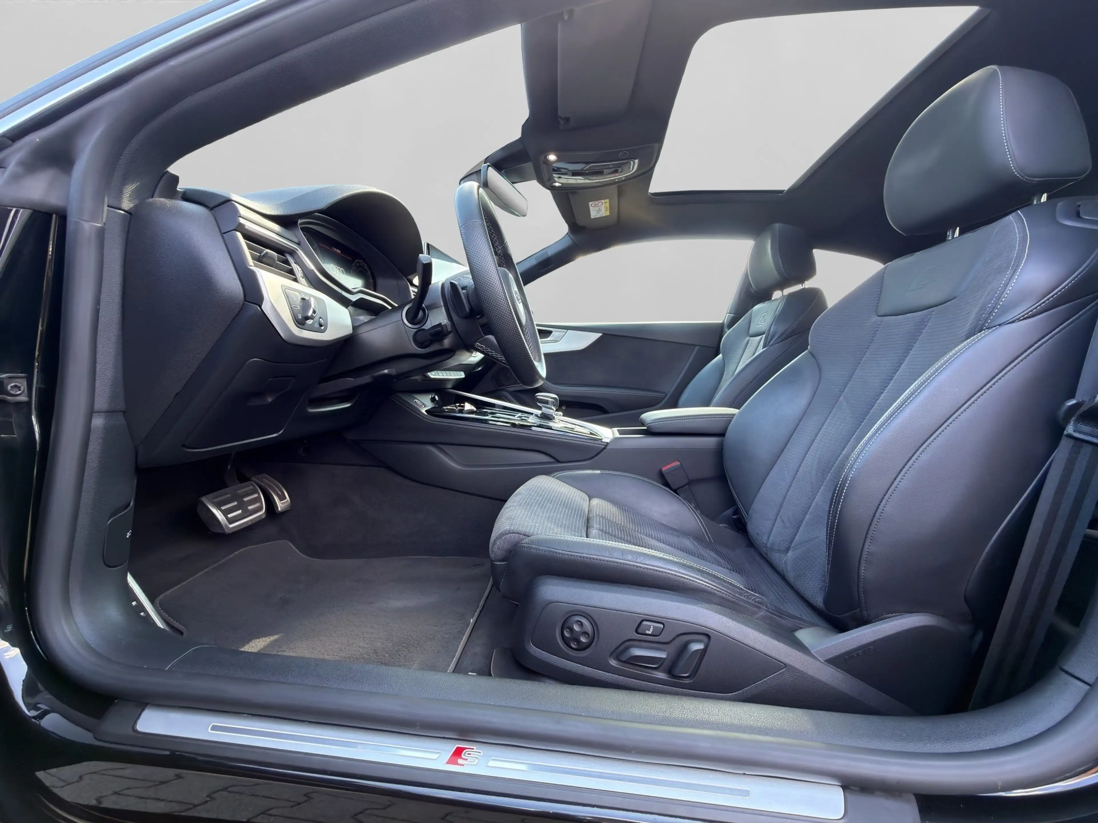 Audi S5 Coupe 3.0 TDI Panorama Matrix-LED Bang & Olufsen — photo 17