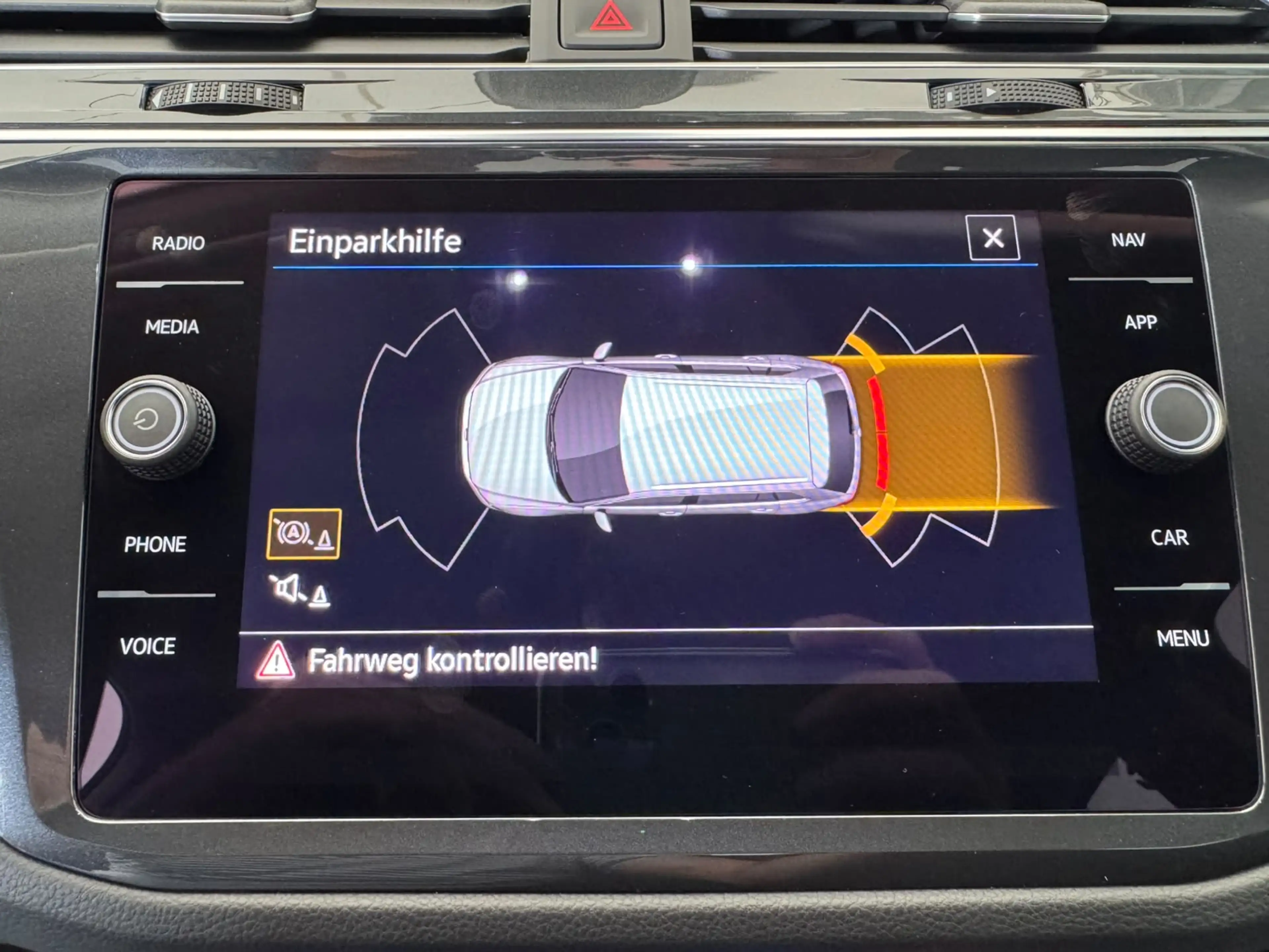 Volkswagen Tiguan Life 2.0 TDI DSG+ACC+LED+NAVI+MASSAGE+ — photo 4