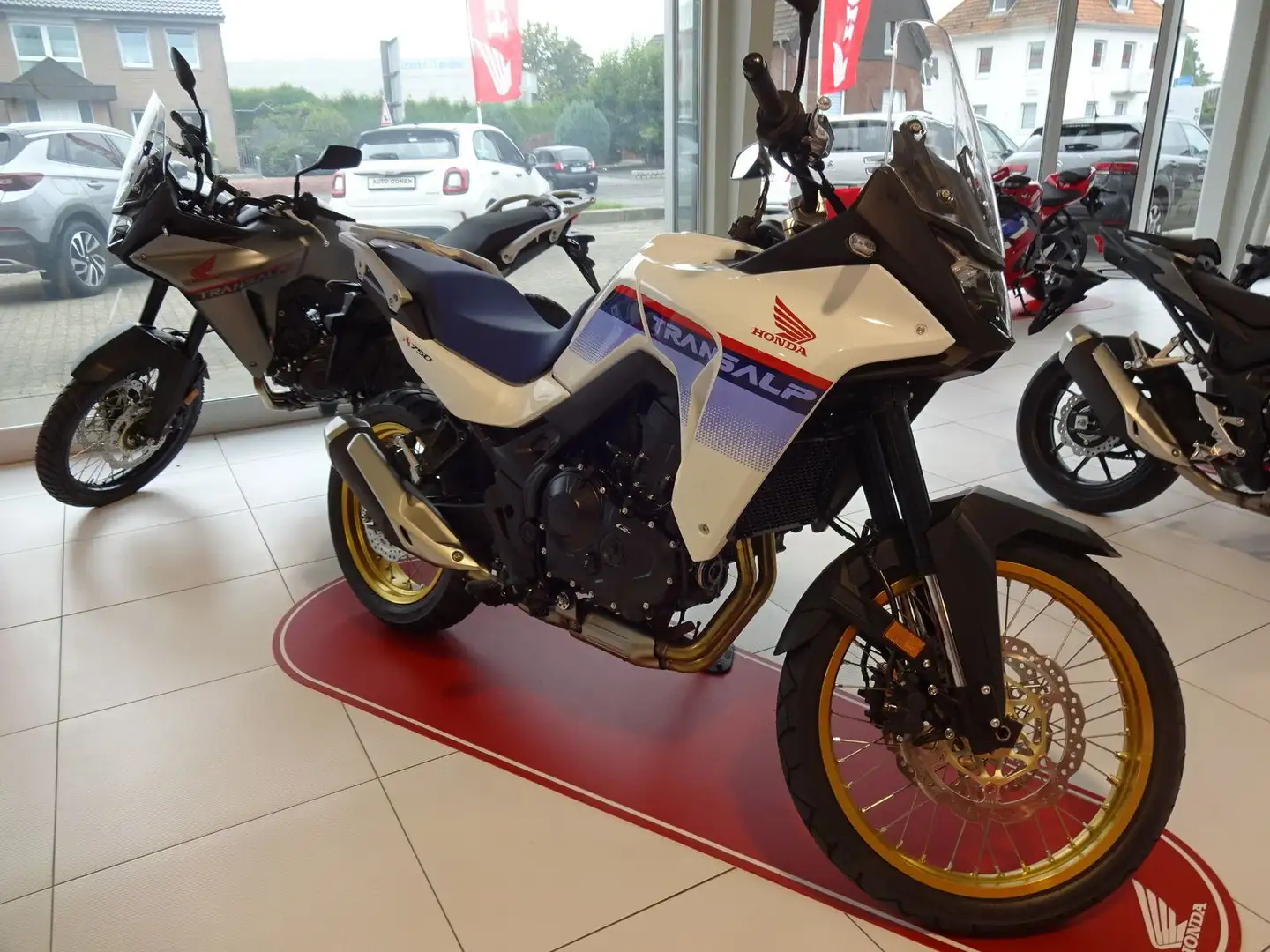 Honda XL 750 Transalp Tricolor Weiß - 1