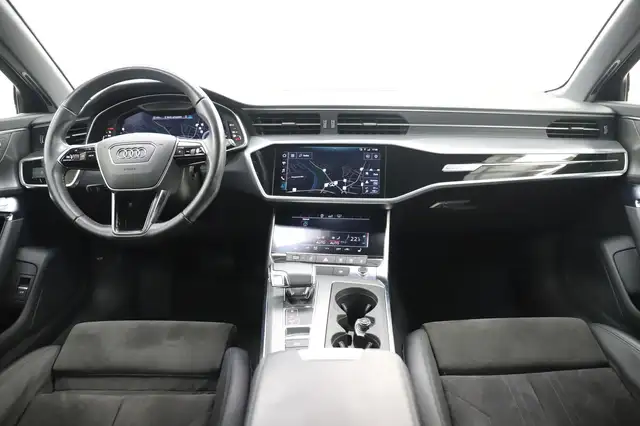 Audi A6 Avant view 14