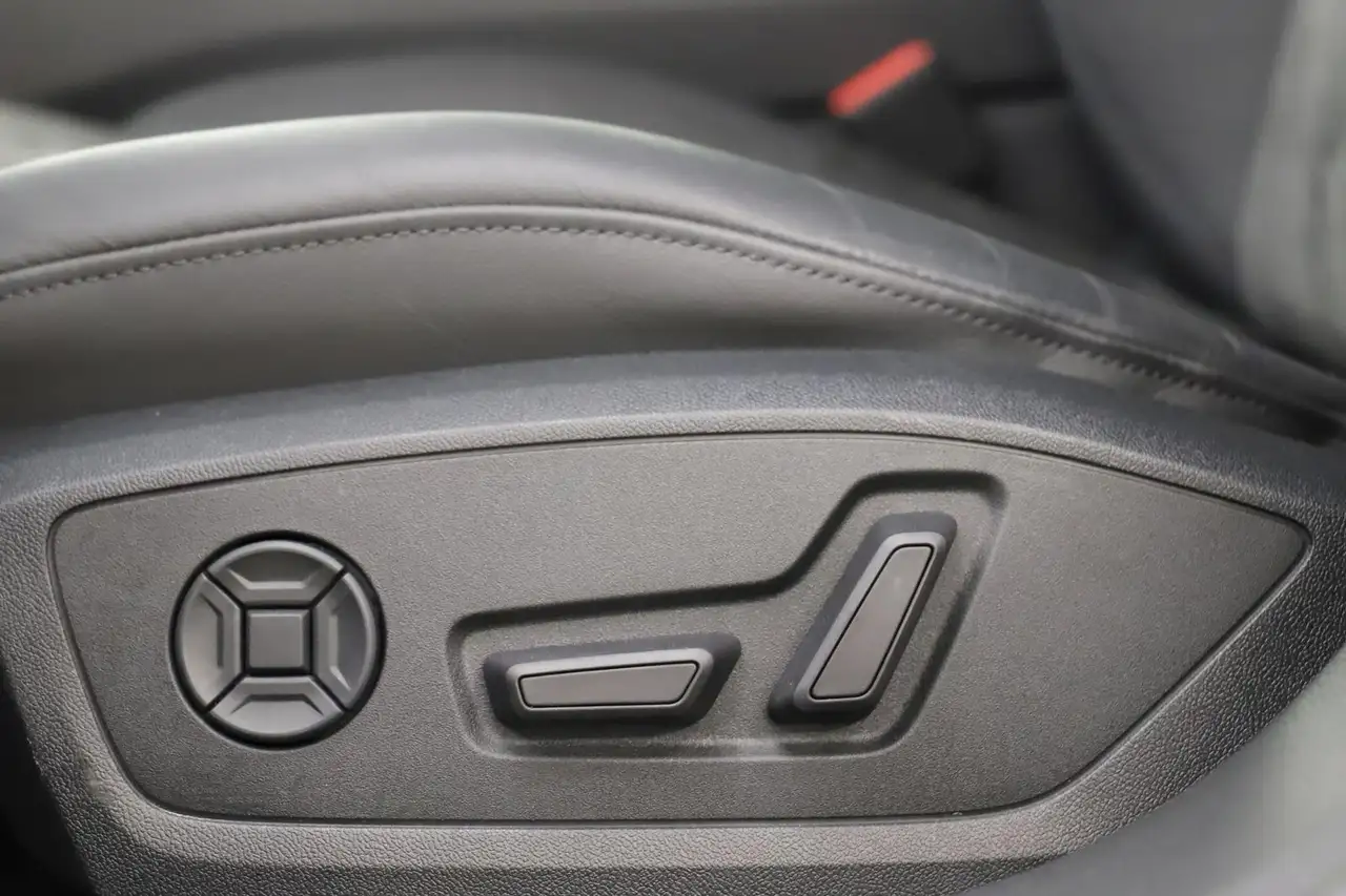 Audi A6 Avant 45TDI 231PS quattro sport Matrix Keyles, миниатюра 30