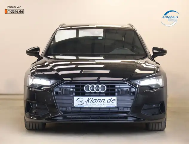 Audi A6 Avant view 2