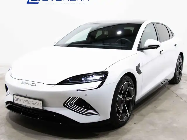 BYD Seal 82.5 kWh DESIGN *** FULL FULL OPTIONS ***