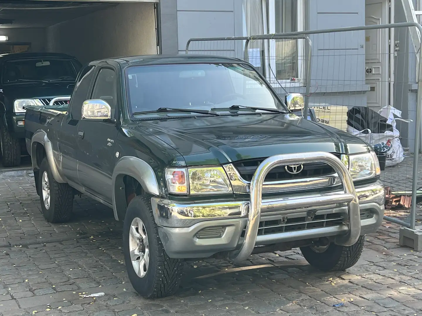 Toyota Hilux 2.5 Turbo D-4D 4WD SR5 Groen - 2