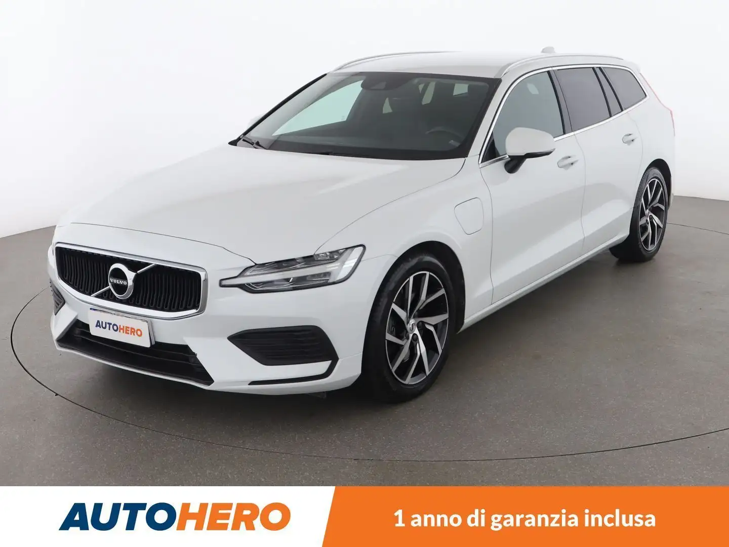 Volvo V60 2.0 T6 Plug-in Hybrid Business Plus AWD PHEV Bianco - 1
