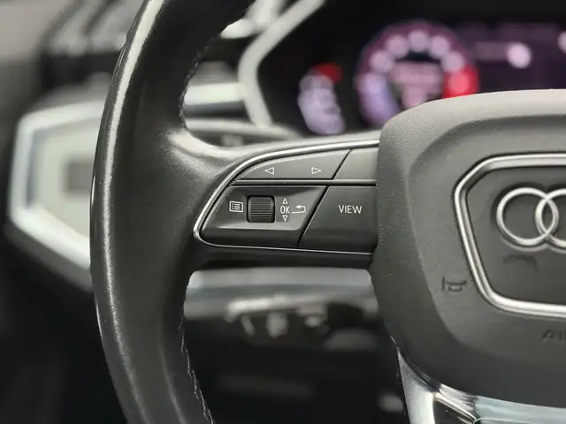 Audi Q3 view 14
