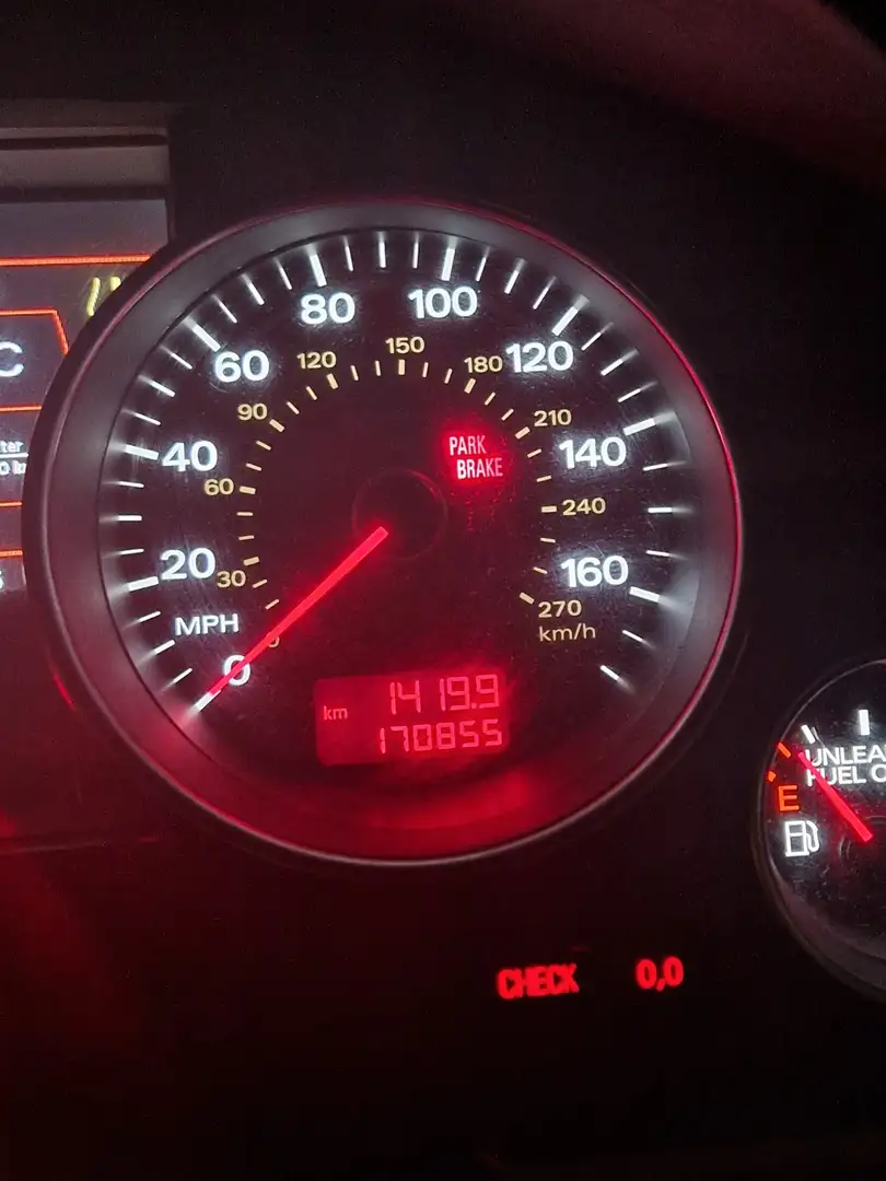 Audi A8 4.2 FSI quattro - 2