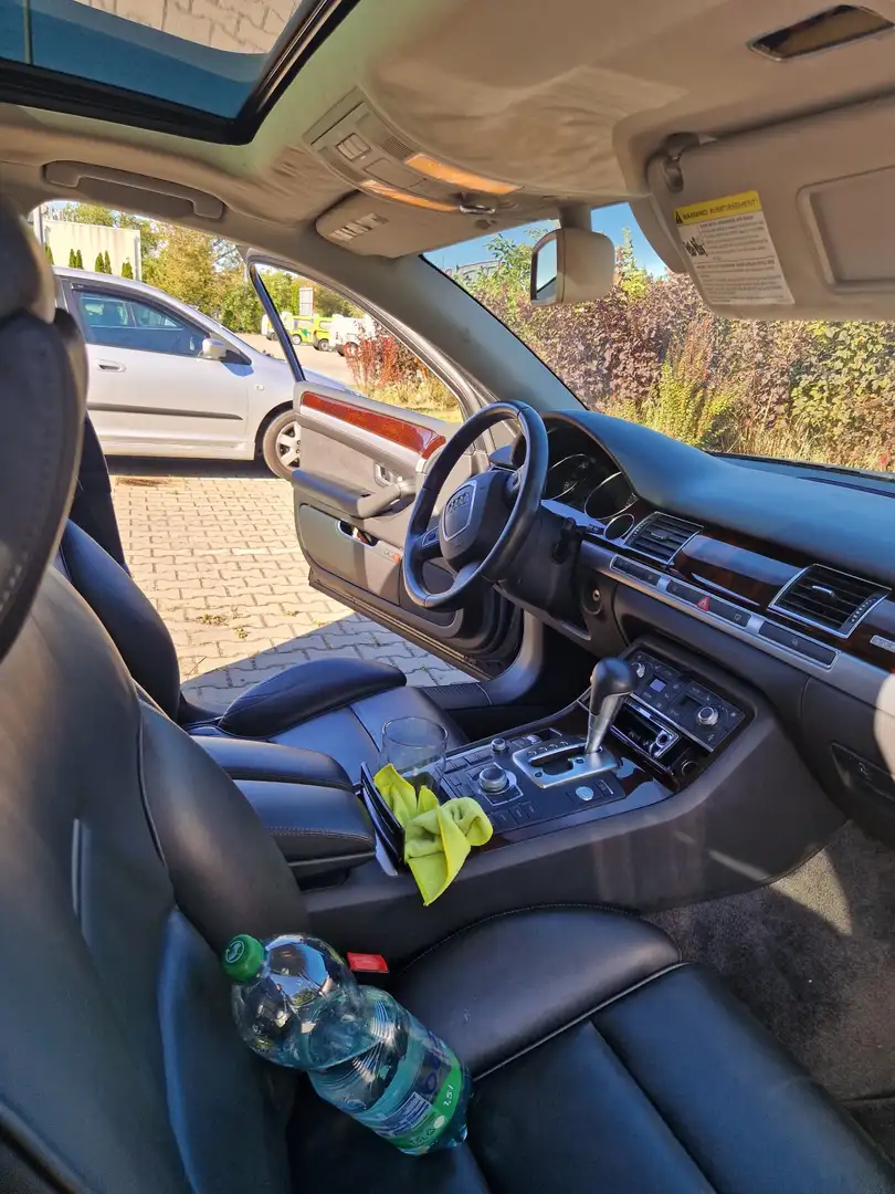 Audi A8 4.2 FSI quattro - 2