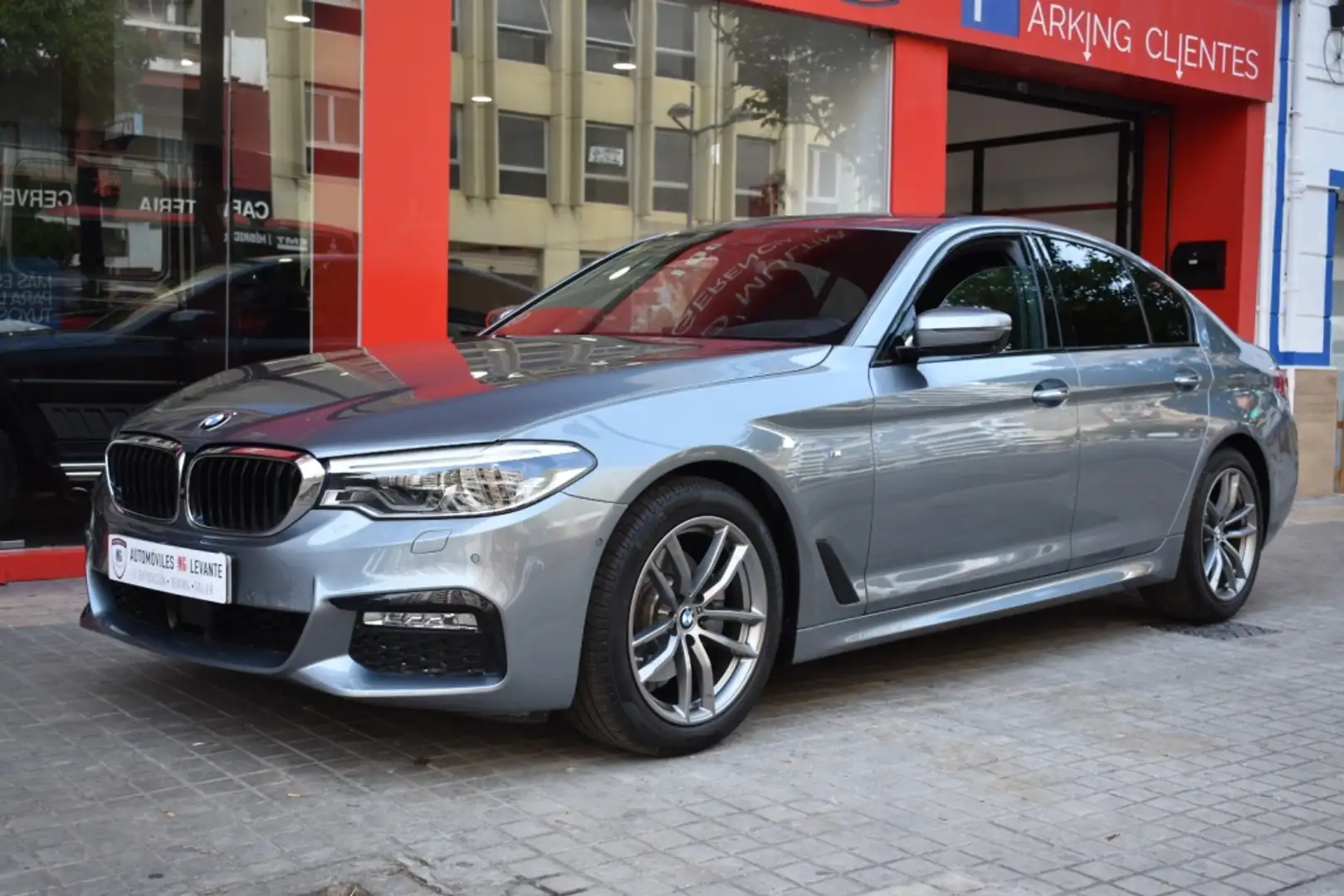 BMW 520 520dA xDrive Gris - 1