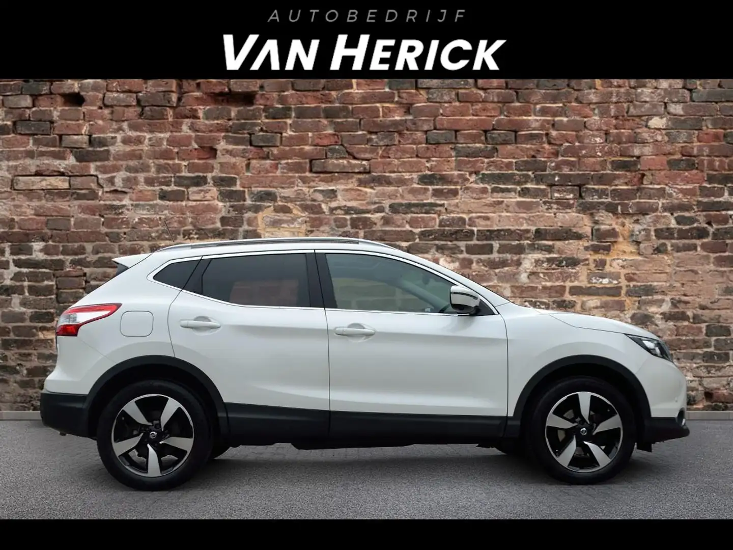 Nissan Qashqai 1.2 Connect Edition | Trekhaak | Panodak | Camera Bianco - 2