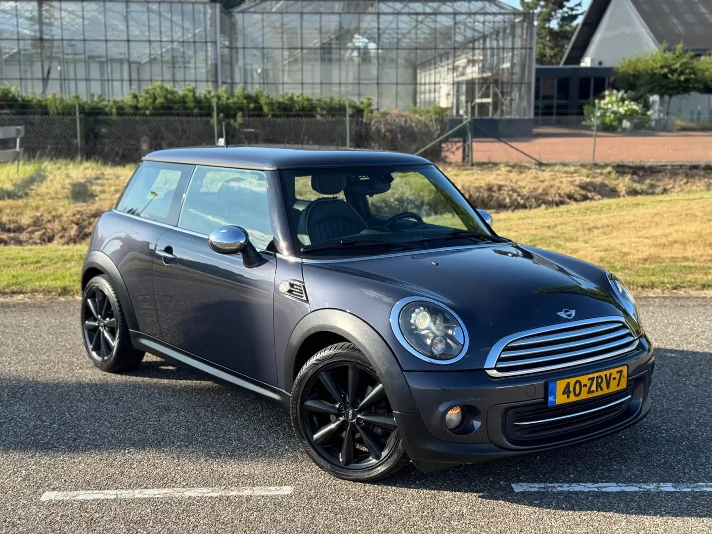 MINI Cooper Mini 1.6 Westminster Xenon | Leder | Navi | Cruise Grijs - 2