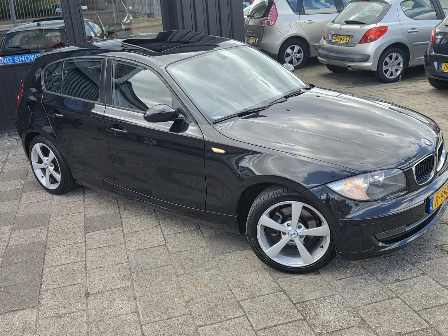BMW 118 1-serie 118i schuifdak/panoramadak Zwart - 2
