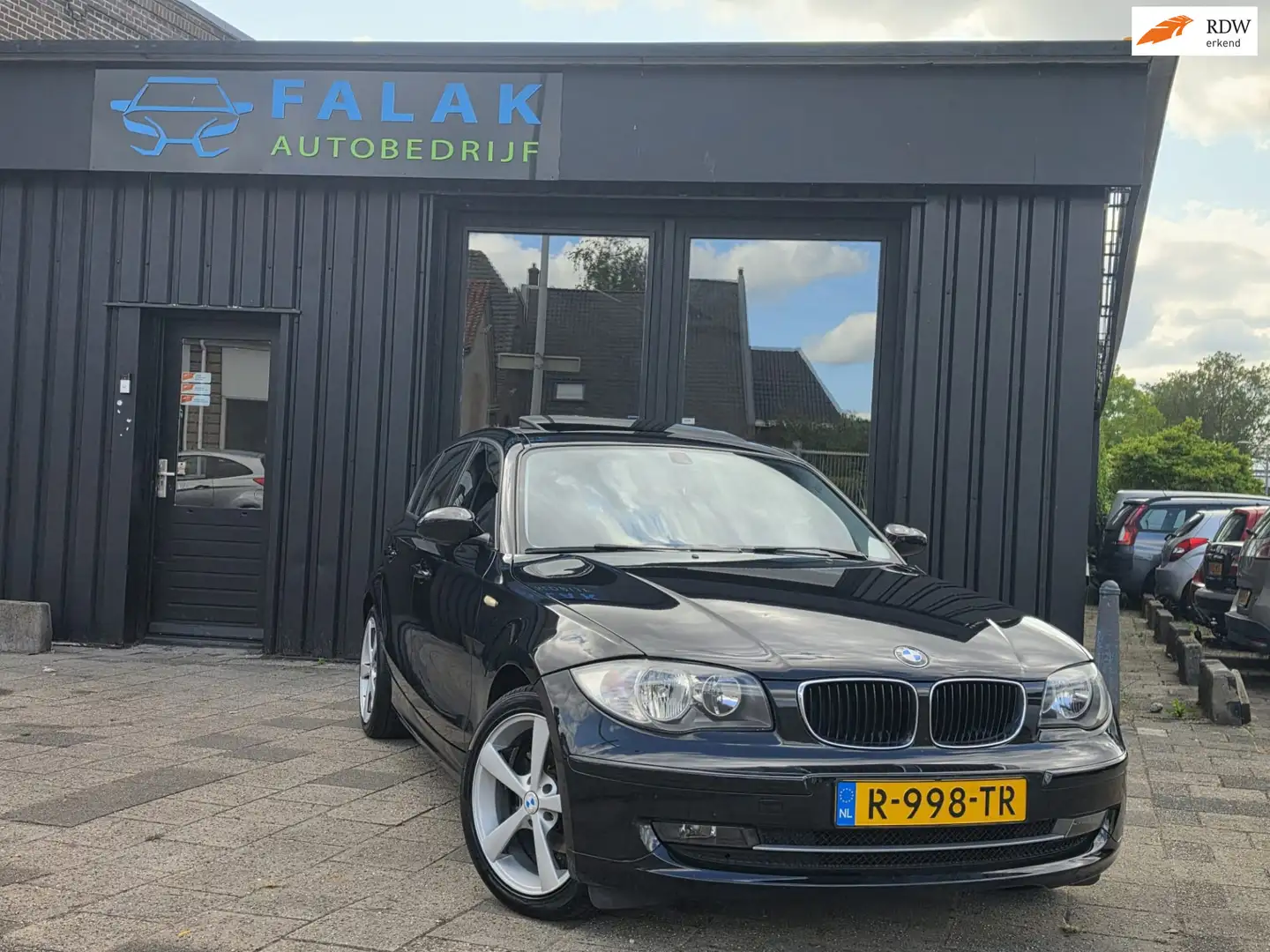 BMW 118 1-serie 118i schuifdak/panoramadak Zwart - 1