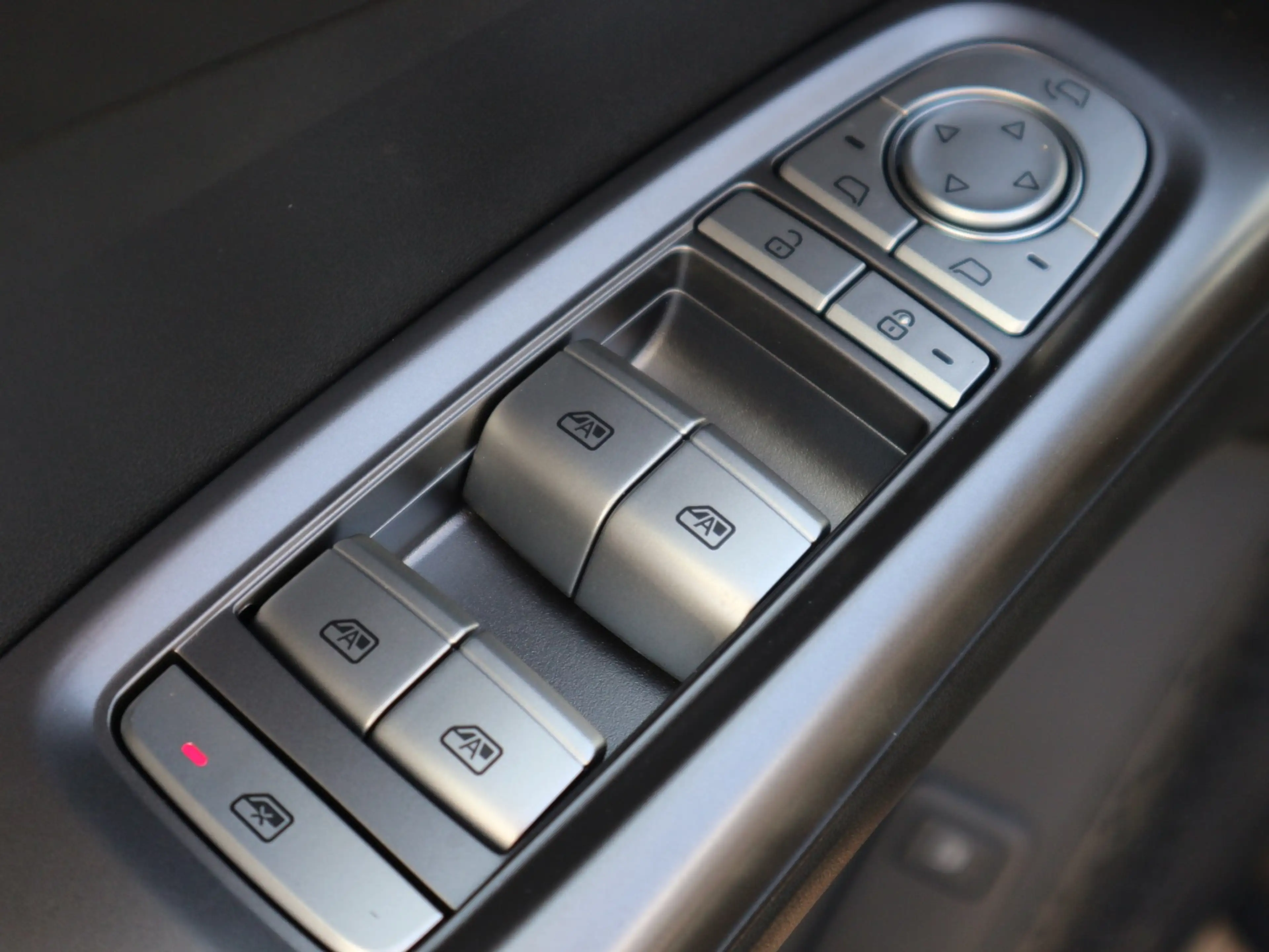 BYD Dolphin G DM-i Boost LED Navi Kam Assist MediaPa — photo 14