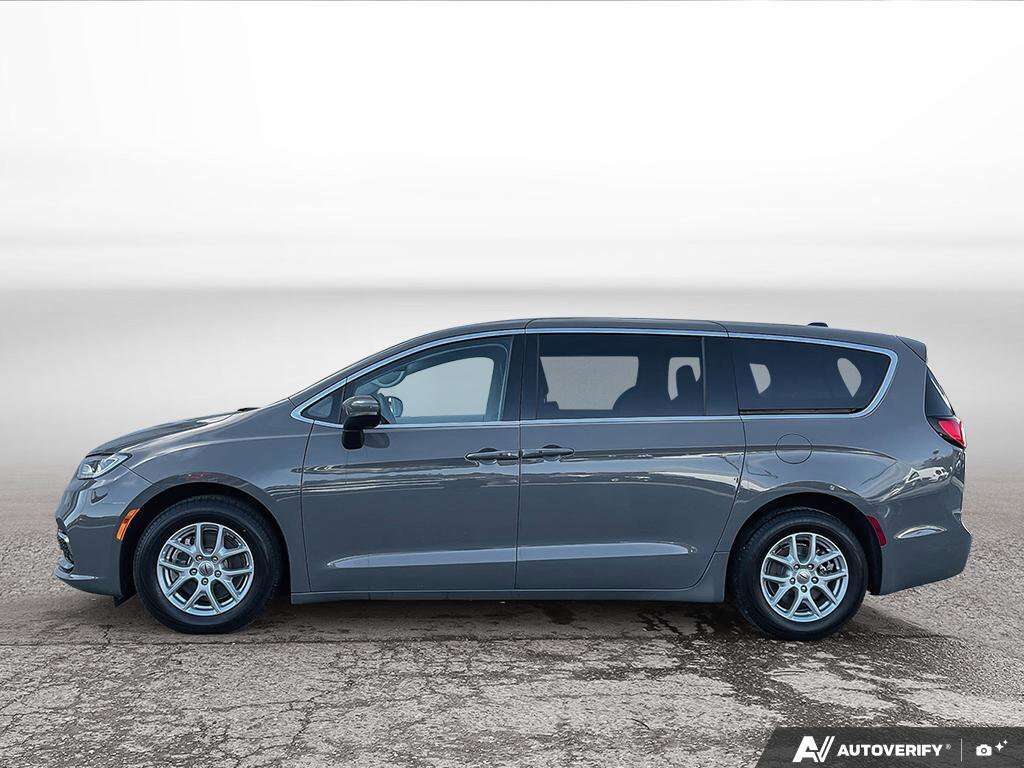 used 2023 Chrysler Pacifica car, priced at $32,999