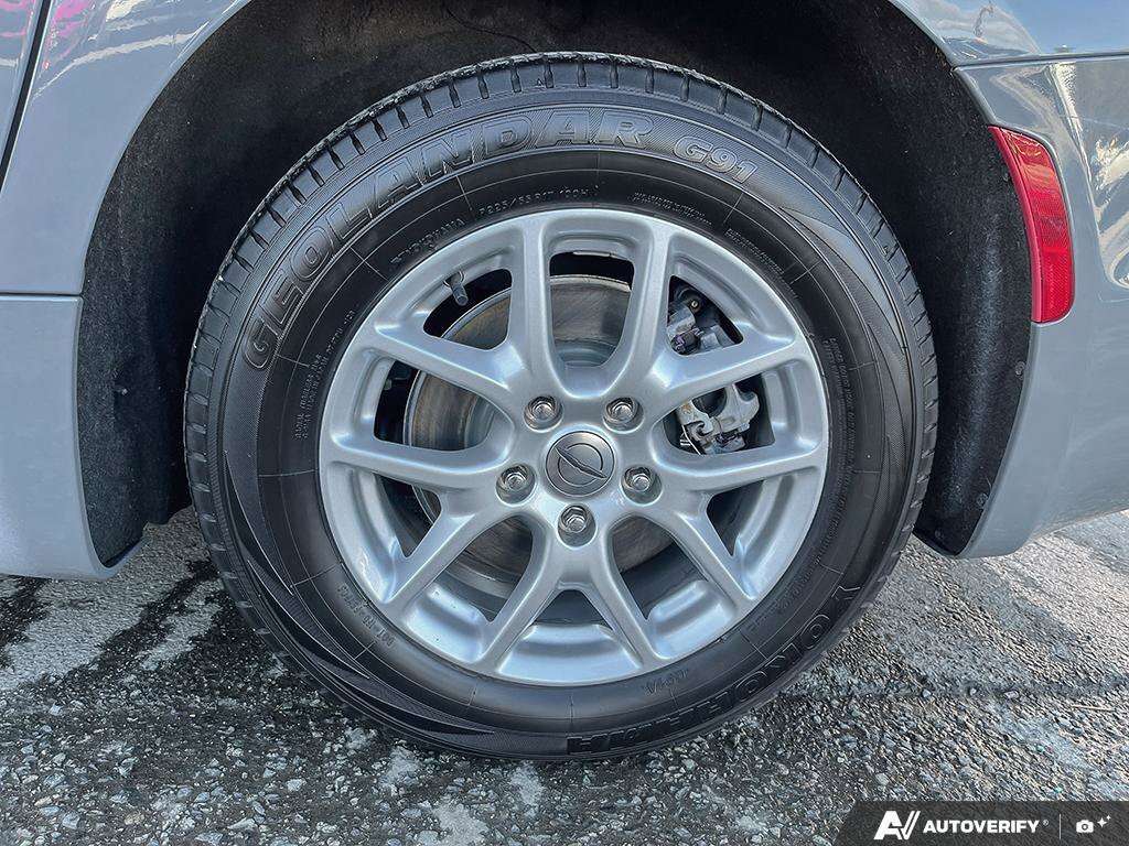 used 2023 Chrysler Pacifica car, priced at $32,999