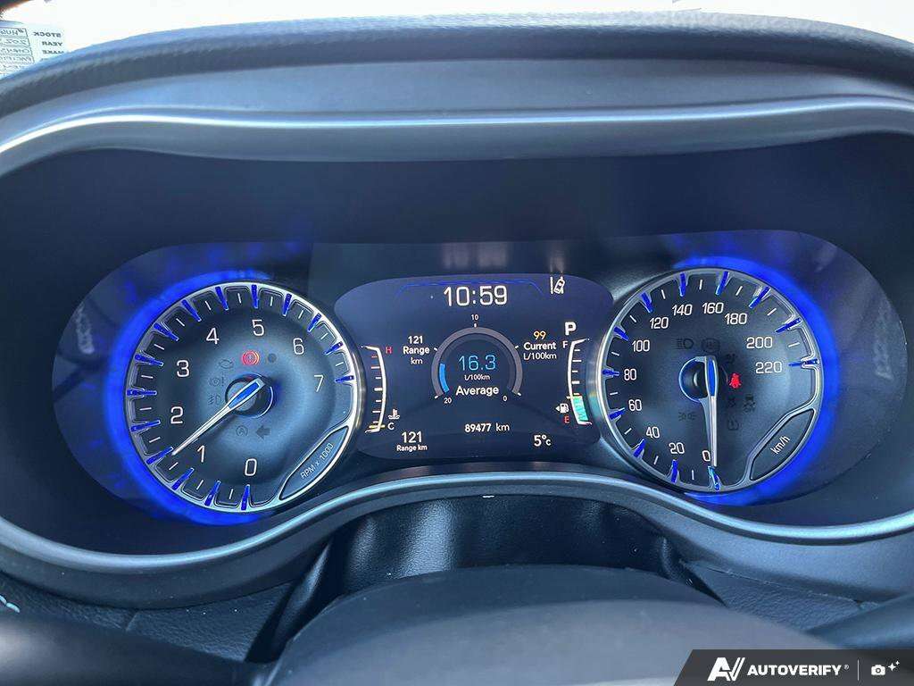 used 2023 Chrysler Pacifica car, priced at $32,999