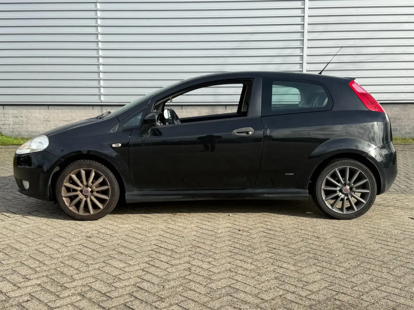 Fiat Grande Punto 1.2 Edizione Cool (INRUILKOOPJE) Noir - 2